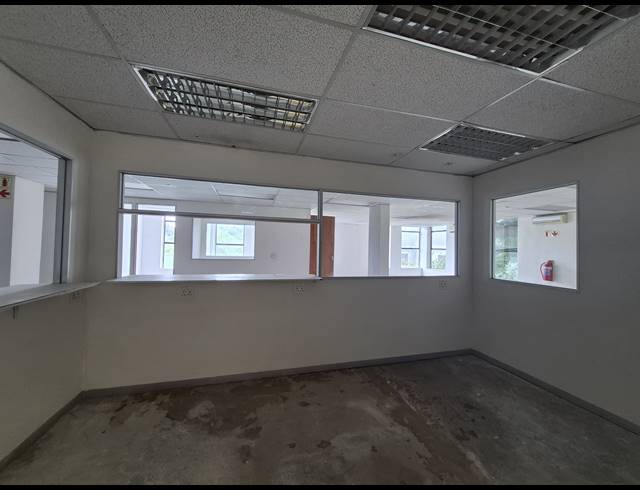 413M² OFFICE TO LET IN CRAIGHALL